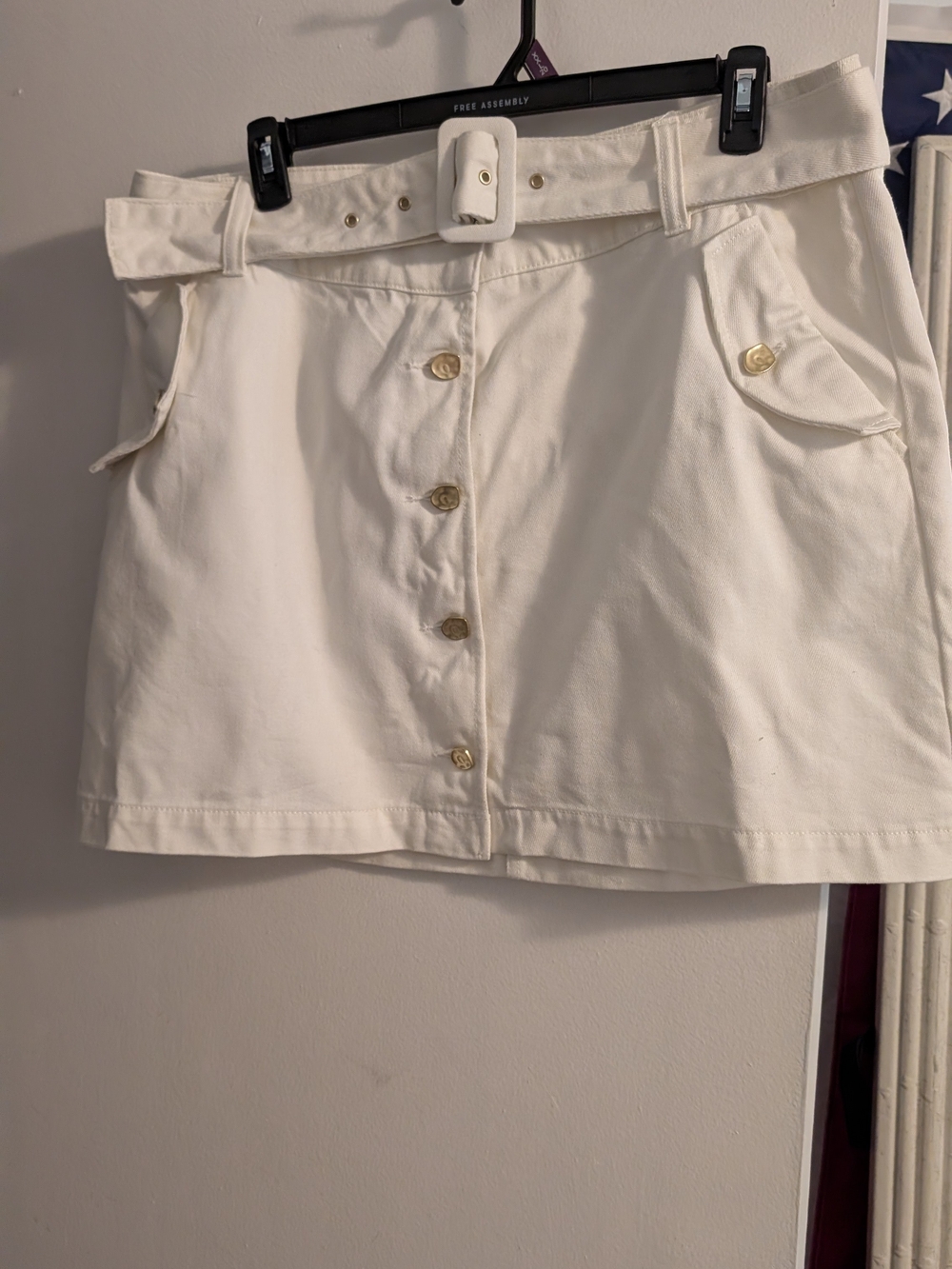White Button-Front Mini Skirt with Belt
